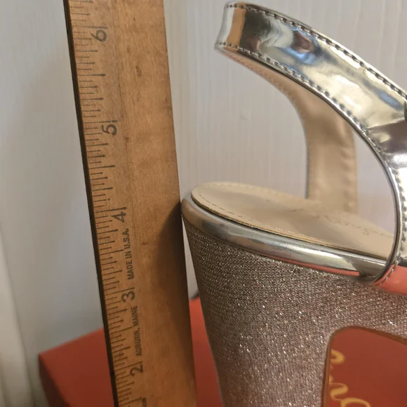 1 Pair Hingswink Silver Sparkly Platform Sandals Chunky Block Heel Size 8.5 - Picture 4 of 16